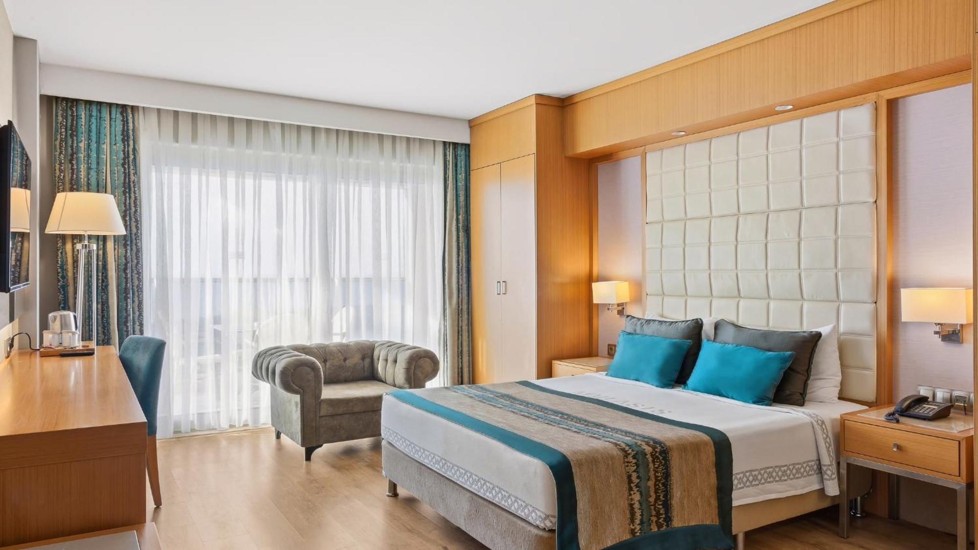 Honeymoon Suite